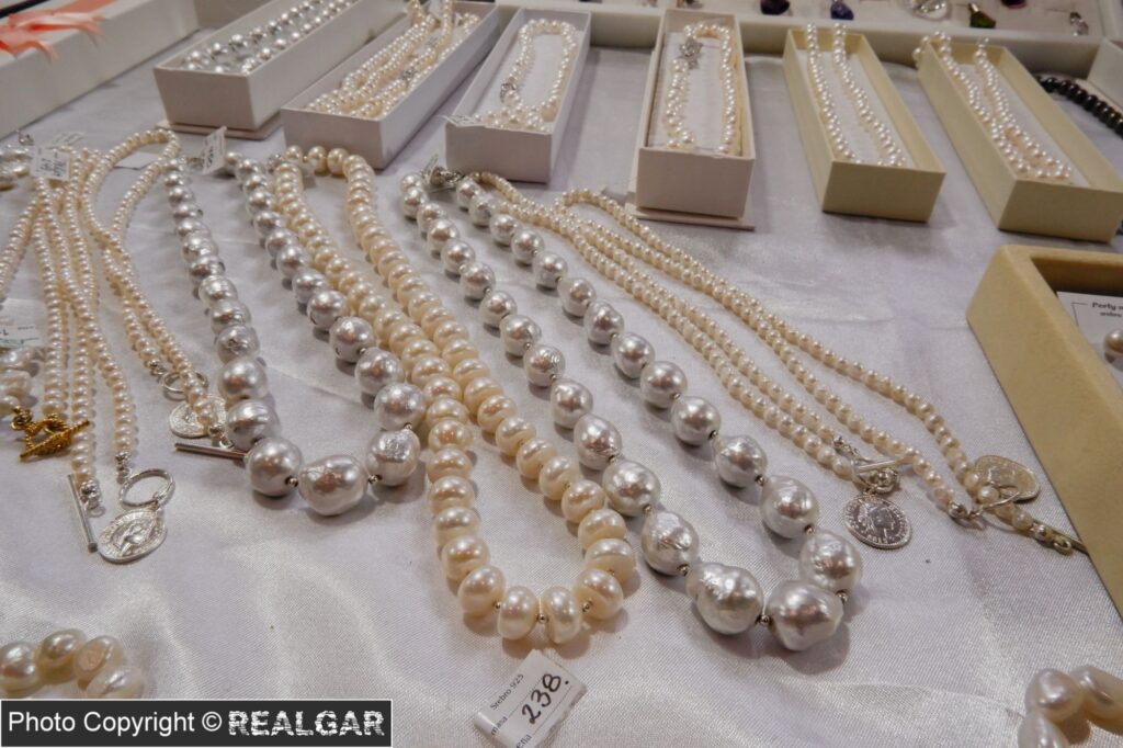 Festiwal biżuterii i minerałów w Zamościu - perły