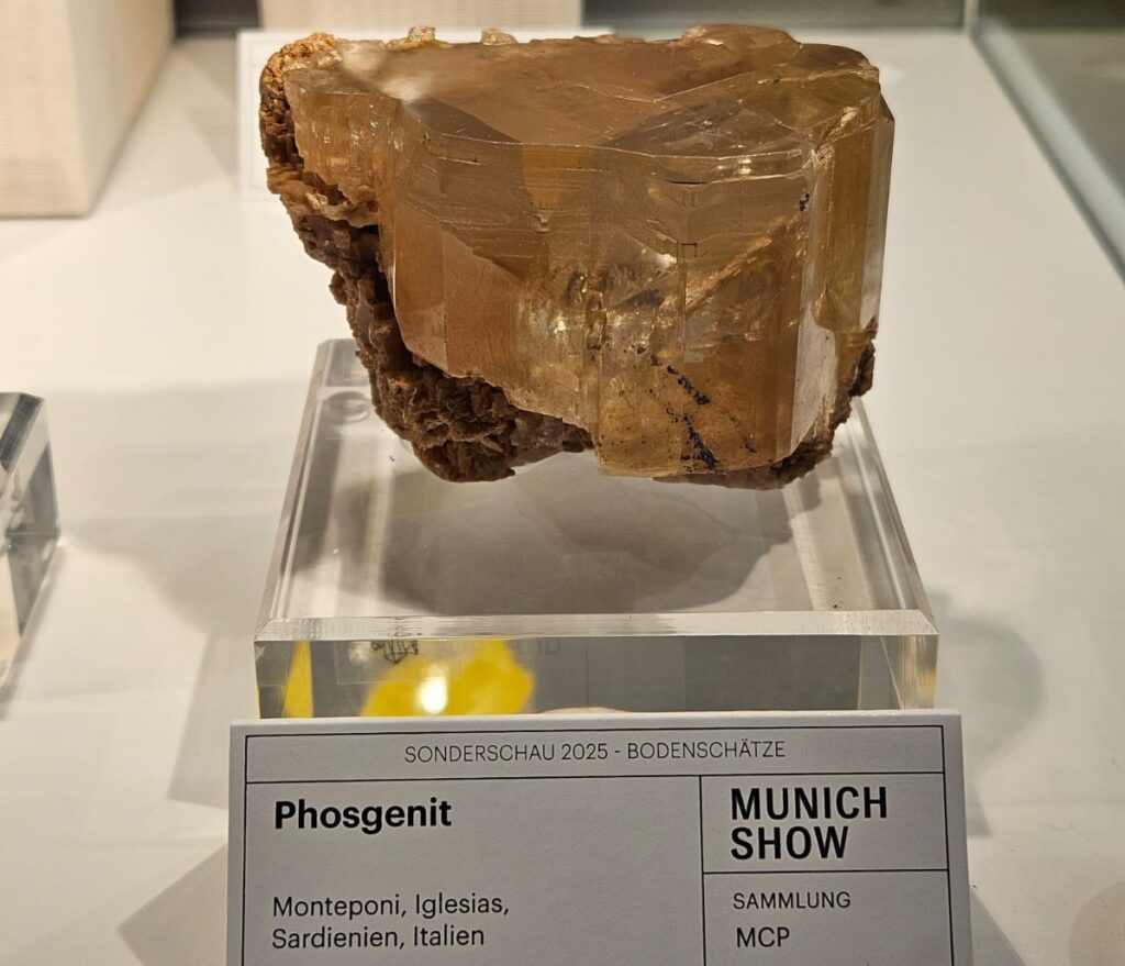 Fosgenit z kop. Monteponi, Iglesias, Sardynia, Włochy. phosgenit