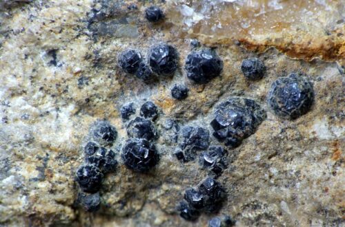 jak poprawnie nazywać minerały